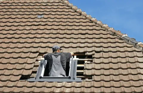 Pose de velux - Charbonnières-les-Vieilles